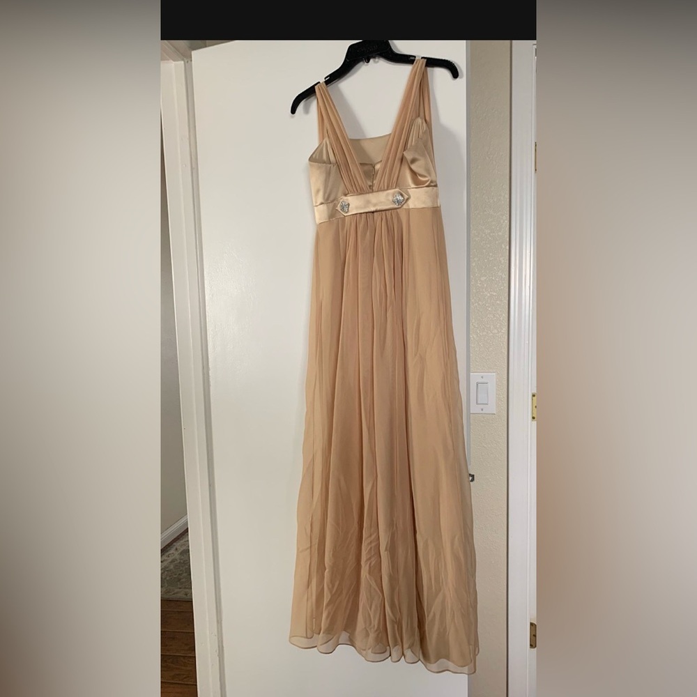 Elegant Beige Evening Gown - Picture 2 of 2